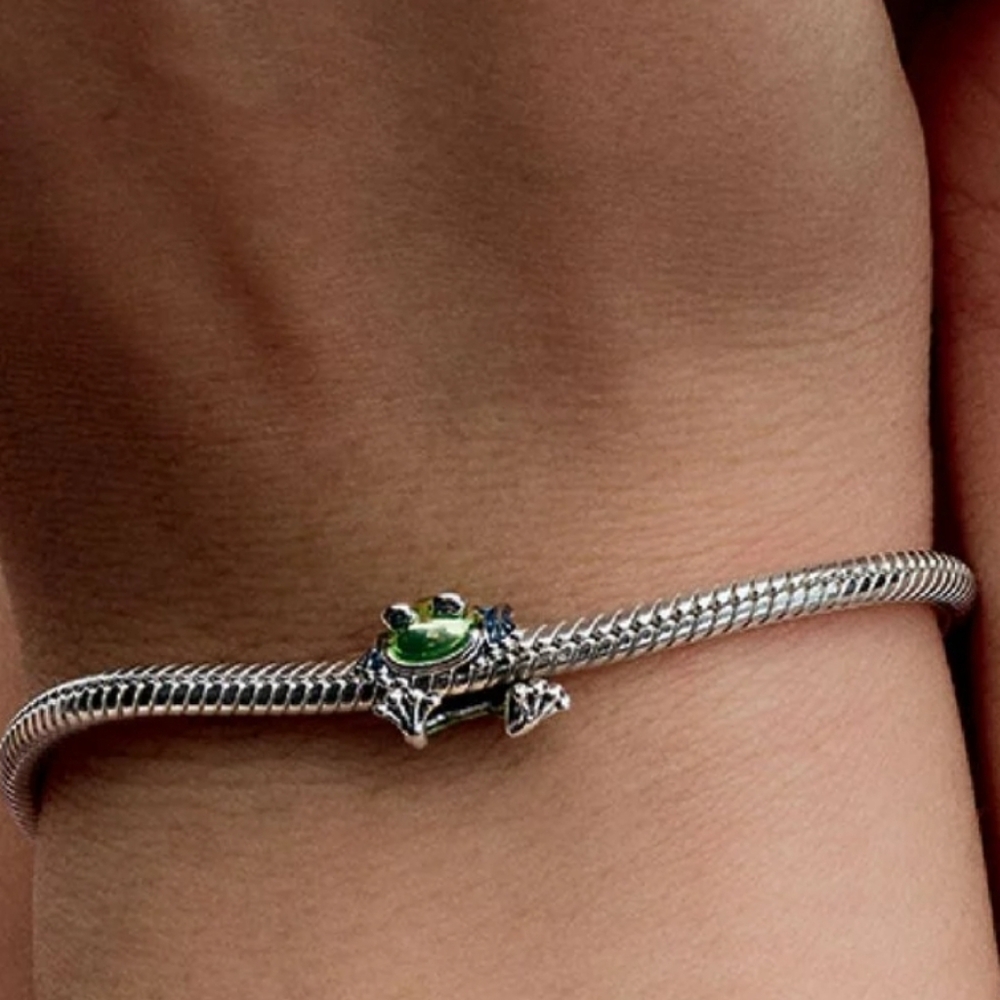 Authentiv NEW Pandora Climbing Frog Charm S925ALE Enamel - Picture 6 of 9